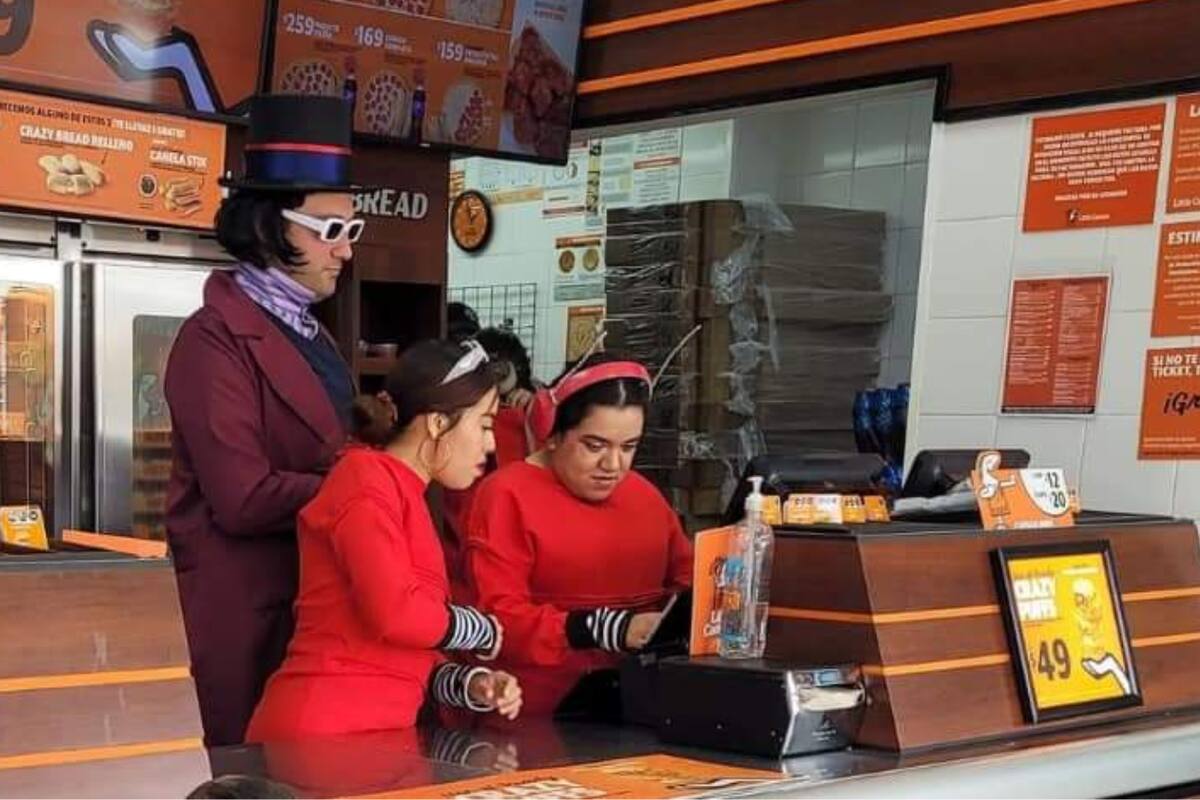 ¿Little Caesars o la fábrica de chocolates de Willy Wonka?: Así celebran Halloween en una sucursal en México
