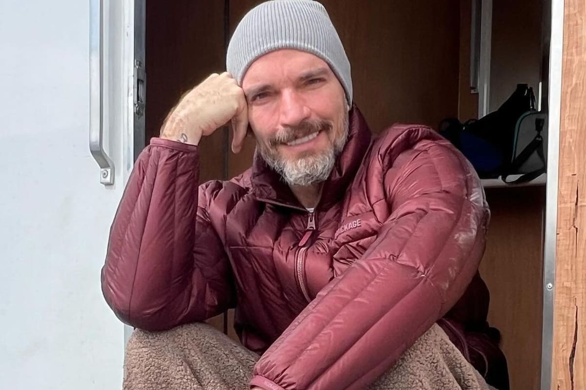 Julián Gil enfrenta nuevamente el cáncer de piel y se somete a una operación