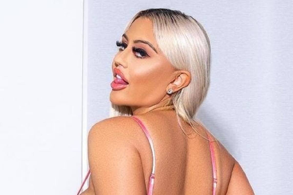 Danii Banks luce su espectacular figura con ropa interior de encaje