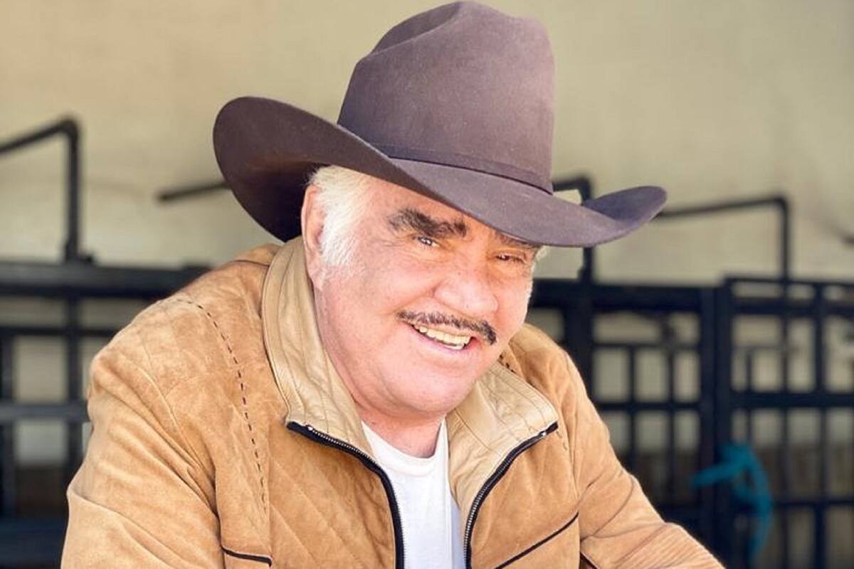 Vicente Fernández está internado en hospital de Guadalajara, ¿tiene Covid-19?