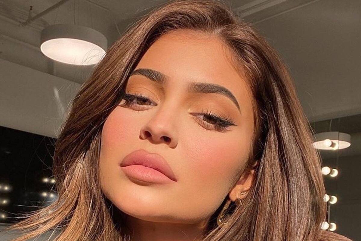 Kylie Jenner responde a las burlas por su regadera
