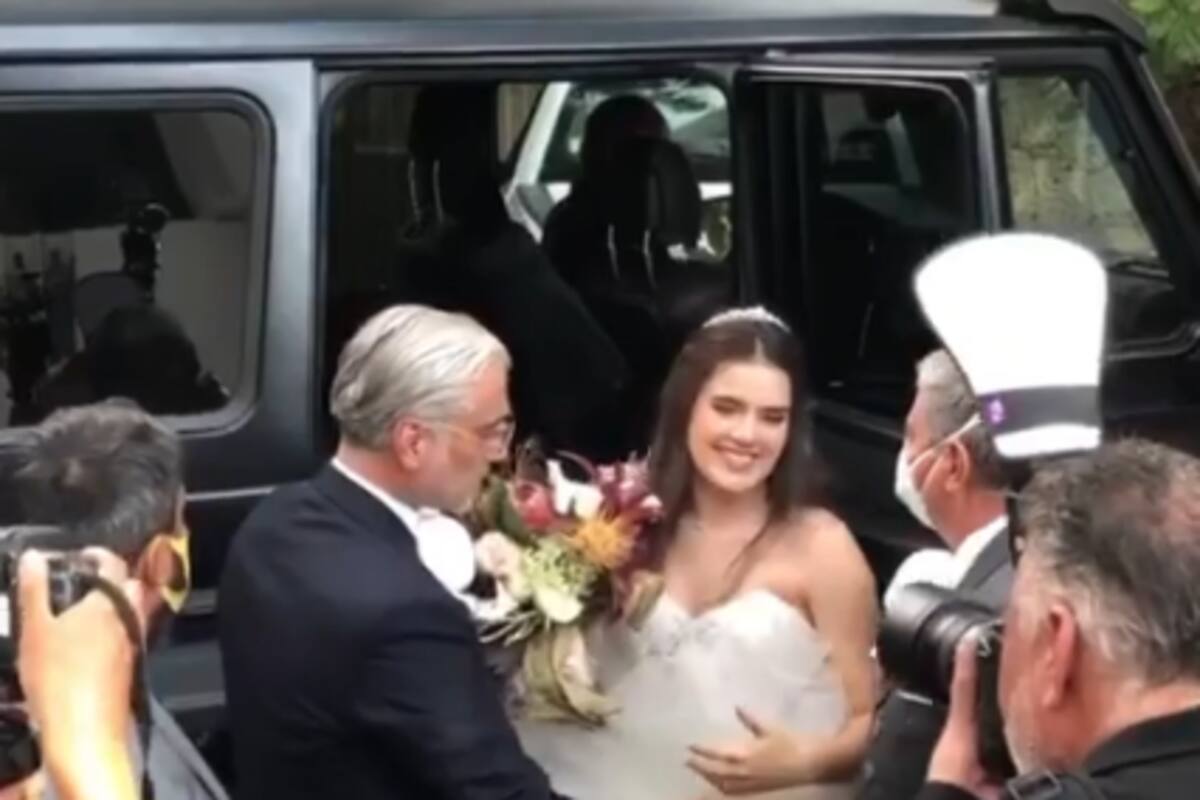 Critican fuertemente a Camila Fernández por casarse en medio de la pandemia