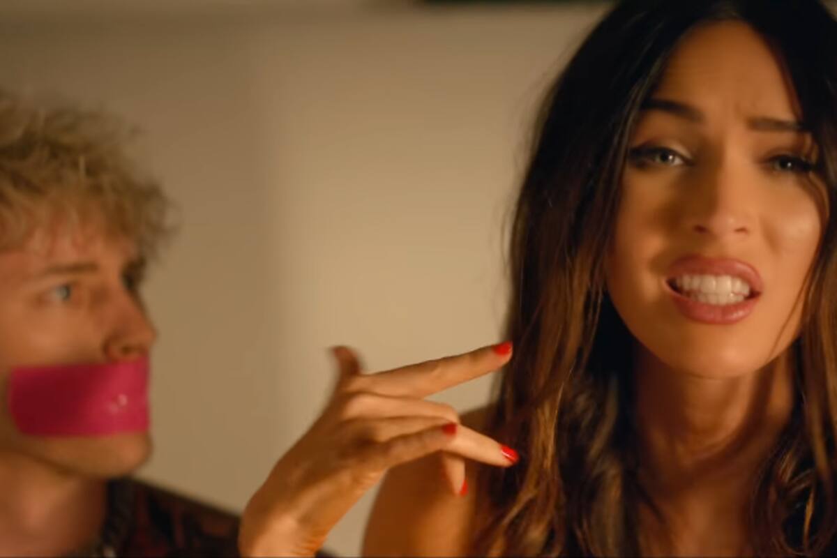 Machine Gun Kelly y Megan Fox confirman romance con beso