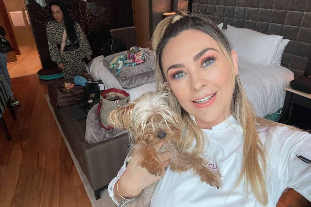 Aracely Arámbula luce ropa de encaje y transparencias