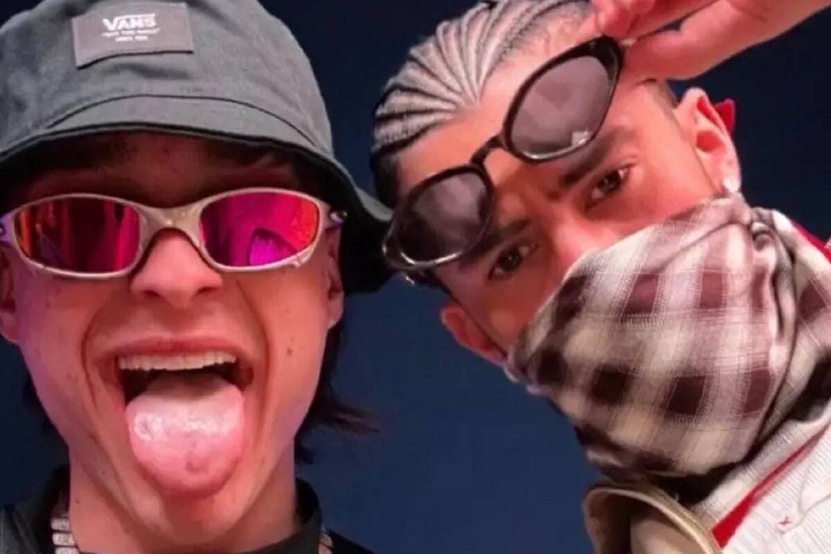 Bad Bunny asegura estar orgullo del éxito de Peso Pluma: “Me identifico con chamacos así”