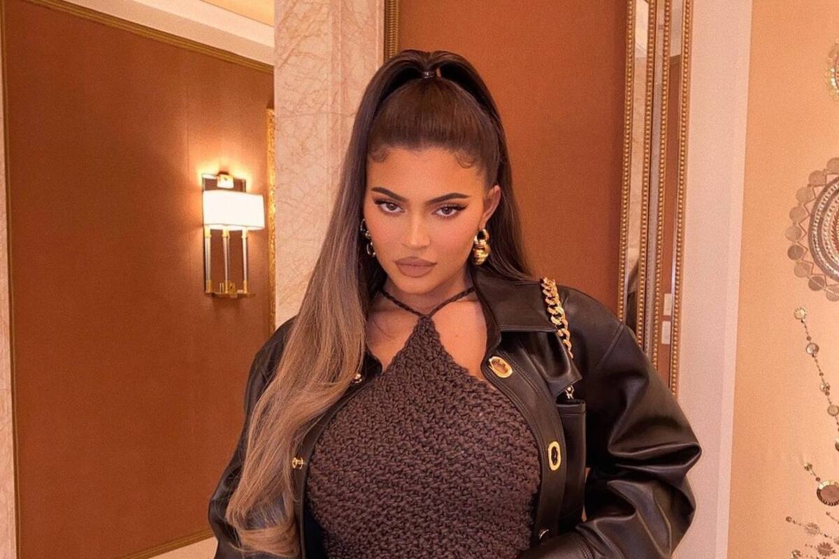 Kylie Jenner y su mejor amiga presumen sus curvas de infarto