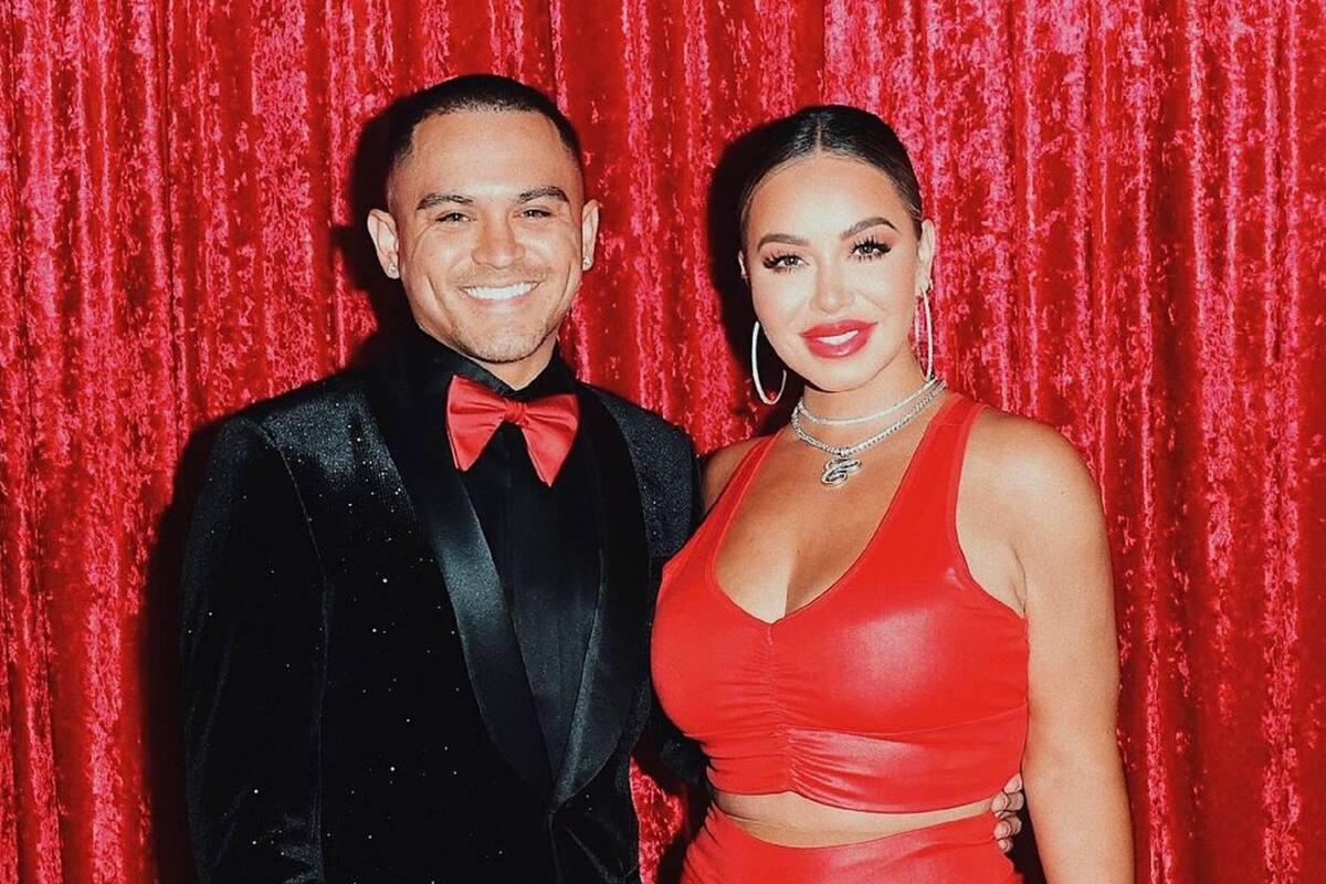 Chiquis Rivera se habría comprometido con su novio Emilio Sánchez