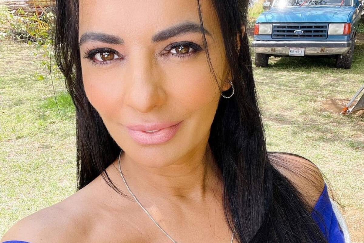 Cecilia Galliano enciende las redes al lucir sus piernas en pantalón de cuero