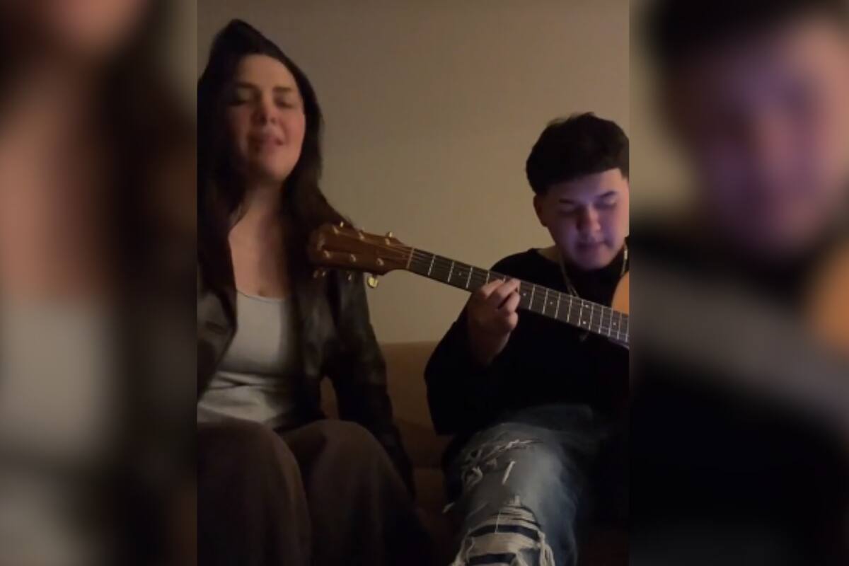 Yuridia y su hijo Phoenix conquistan las redes con una versión ranchera de “Ya Te Olvidé”