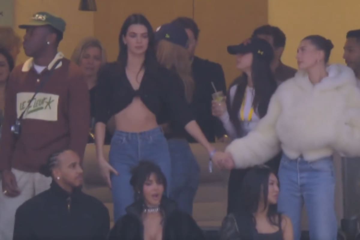 Kendall Jenner se vuelve viral con su “perreo triste” durante el show del Super Bowl de Bad Bunny