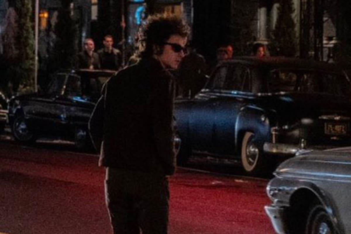 Así luce Timothée Chalamet como Bob Dylan: primeras imágenes de “A Complete Unknown”