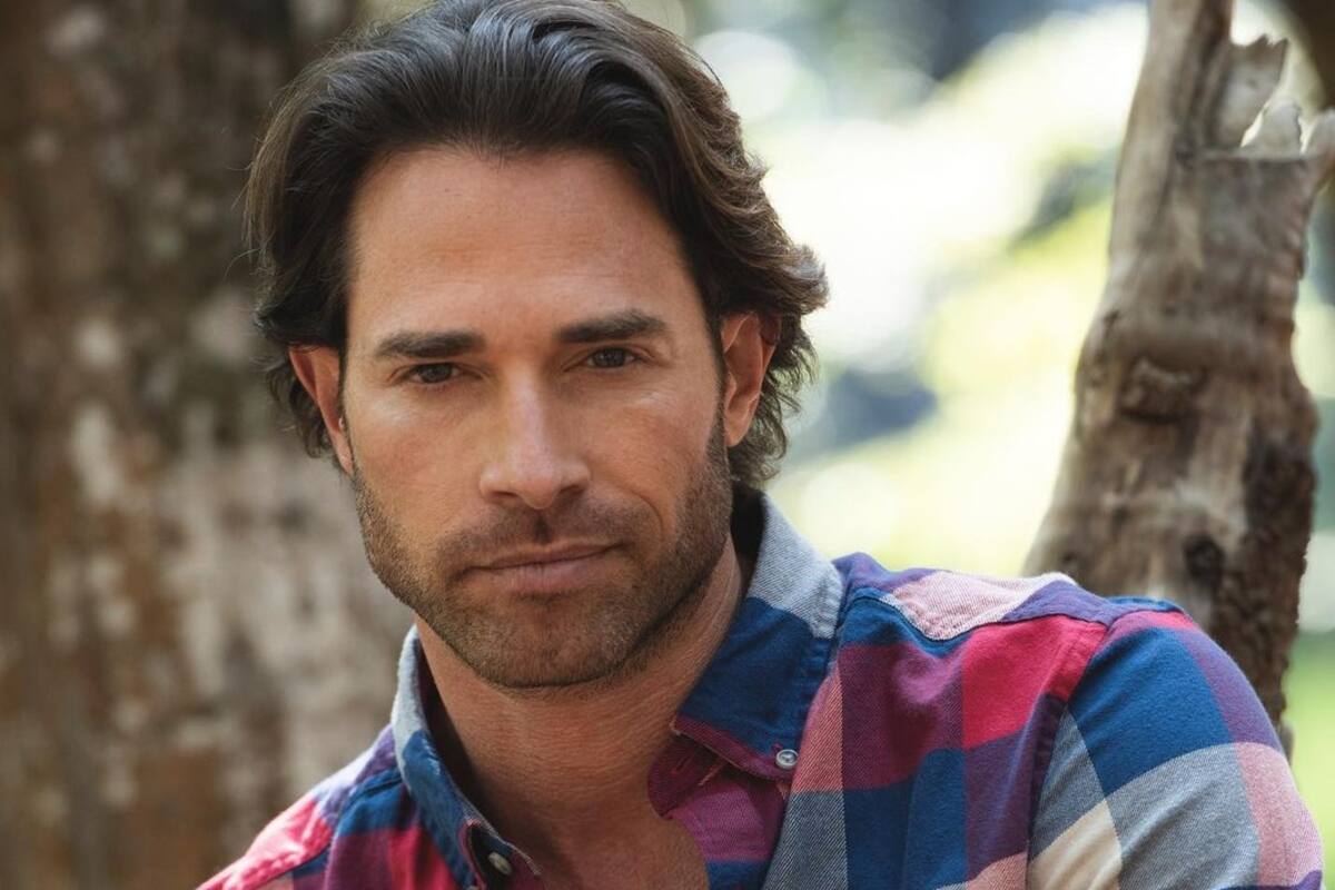 Sebastián Rulli eleva la temperatura en Instagram al posar como Dios lo trajo al mundo