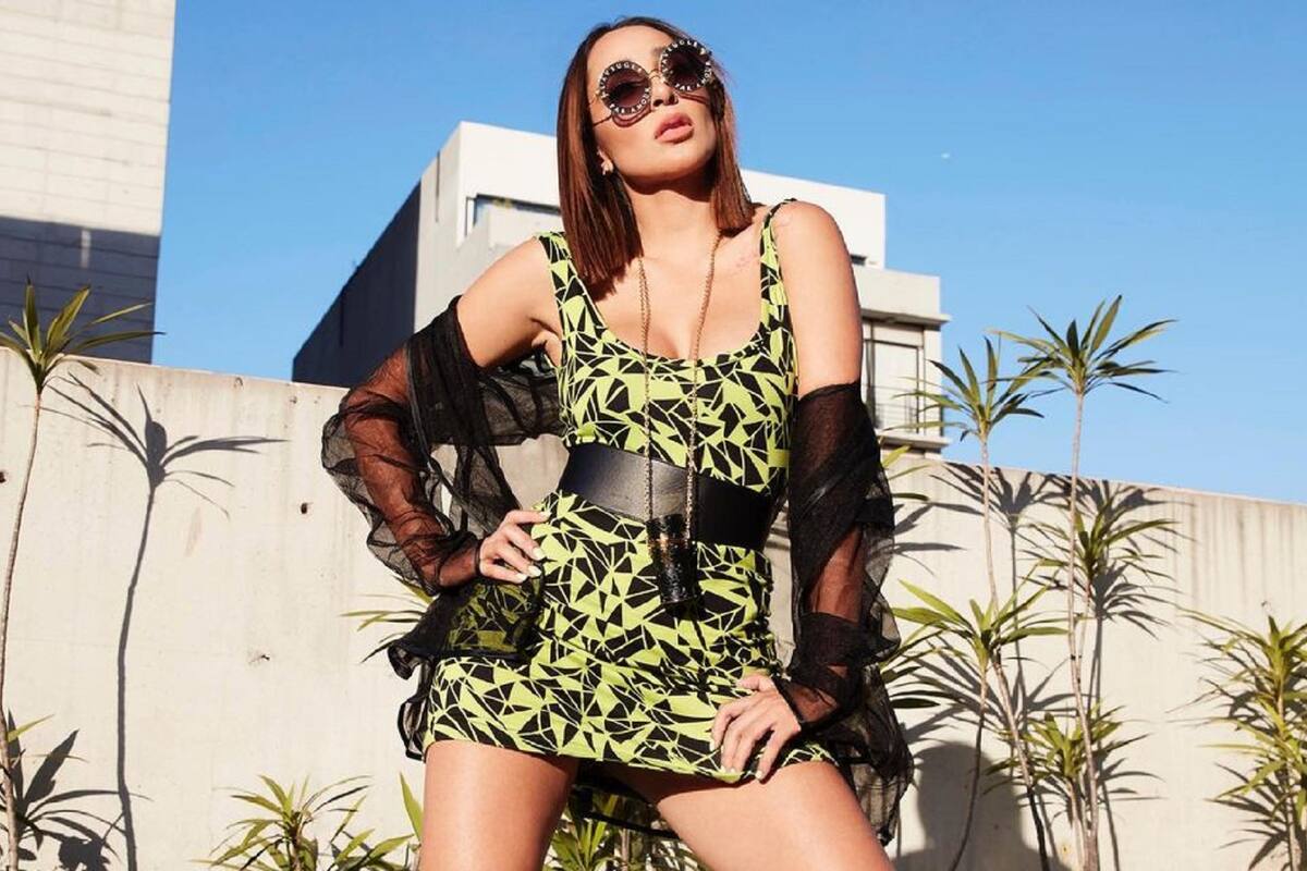 Manelyk González roba suspiros con micro vestido, ¿le manda mensaje a Jawy Méndez?