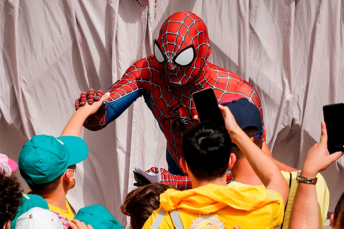 Vatican City (Vatican City State (holy See)), 23/06/2021.- A faithful in a Spiderman costume during the Pope's weekly General Audience in the San Damaso courtyard, Vatican City, 23 June 2021. The Vatican the previous day issued a diplomatic protest against Italy's Zan draft bill which is aimed at punishing acts of discrimination and incitement to violence against gay, lesbian, transgender and disabled people. (Papa, Protestas, Italia) EFE/EPA/GIUSEPPE LAMI