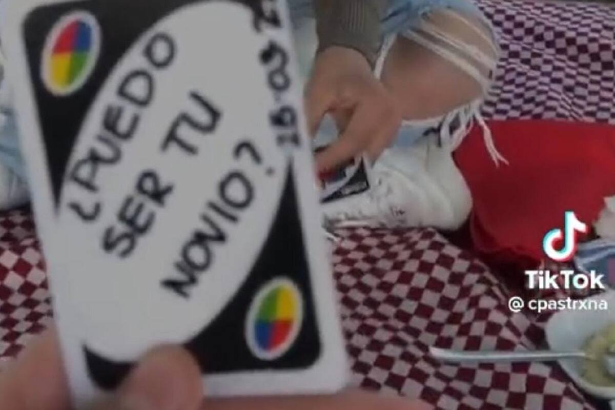 Joven se vuelve viral en TikTok por su original forma de declarársele a su enamorada