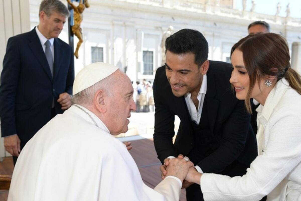 Cynthia Rodríguez relata cómo fue su encuentro con el Papa tras casarse con Carlos Rivera