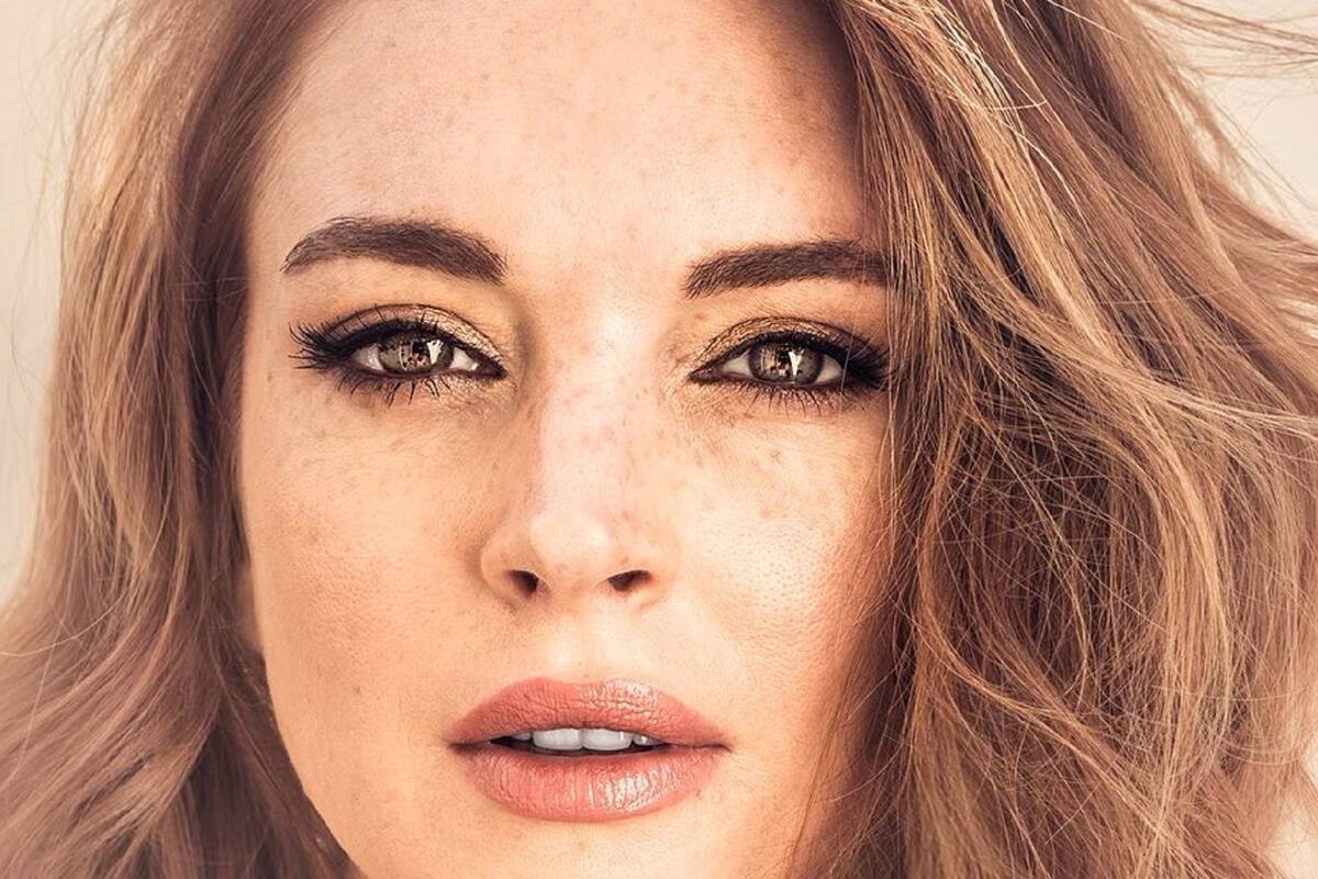 ¡Está de regreso! Lindsay Lohan promociona la nueva película navideña de Netflix