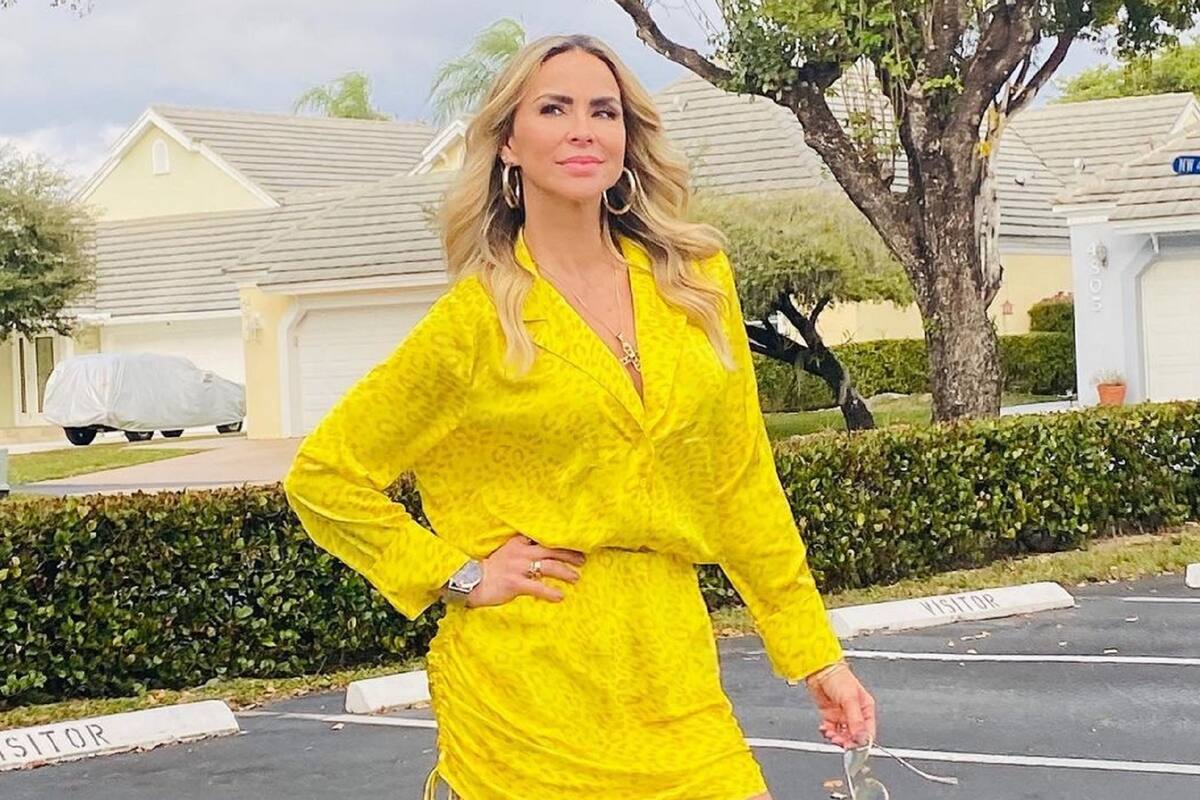 ¡Bella! Aylín Mújica luce cuerpazo con bañador boleado