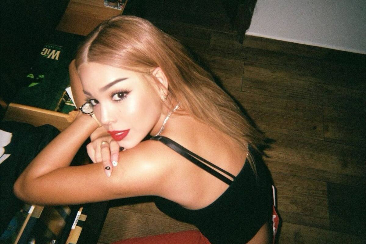 Danna Paola deja babeando a sus seguidores con este traje de baño