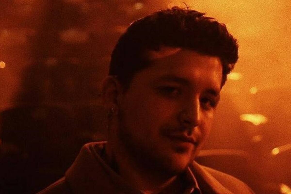 Christian Nodal sorprende a sus fans con concierto en streaming