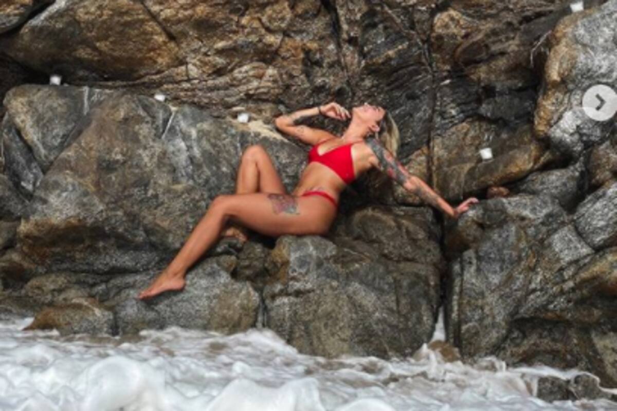 "La Chule" muestra su esbelta figura en traje de baño