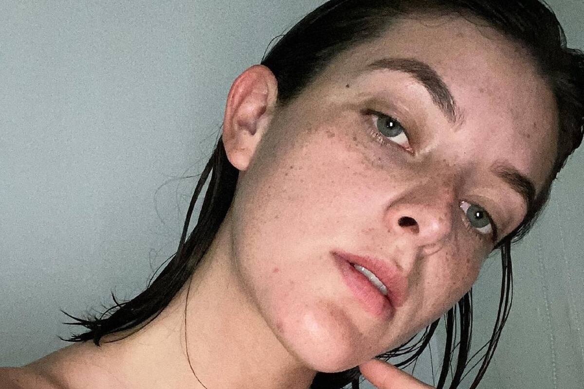 En traje de baño, Nerea Godínez recuerda a Octavio Ocaña en playas de Quintana Roo