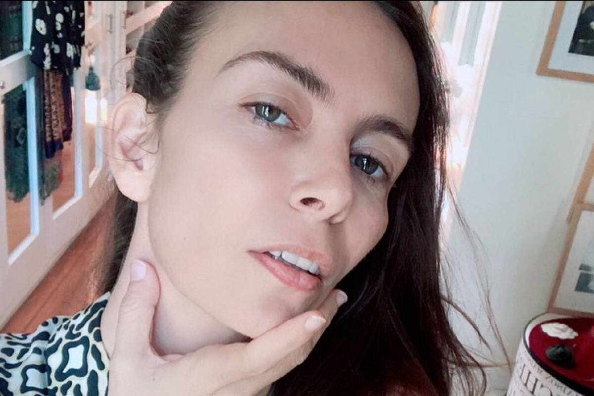 Sasha Sokol acude a la Fiscalía de la CDMX por caso de abuso sexual con Luis de Llano