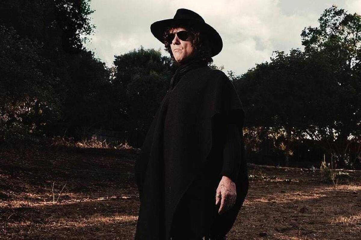 Enrique Bunbury estrena “Invulnerables”, primer sencillo de su próximo disco