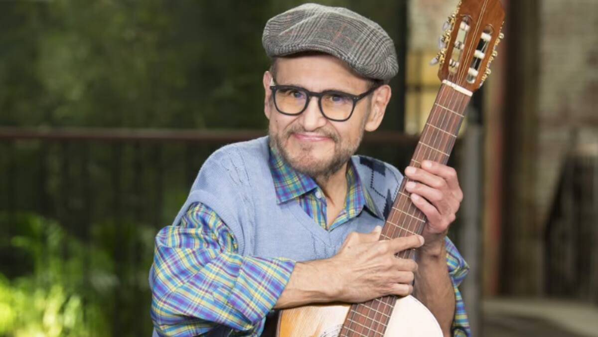 Edgar Vivar interpreta a "Hipólito Menchaca" en la serie "Vecinos".