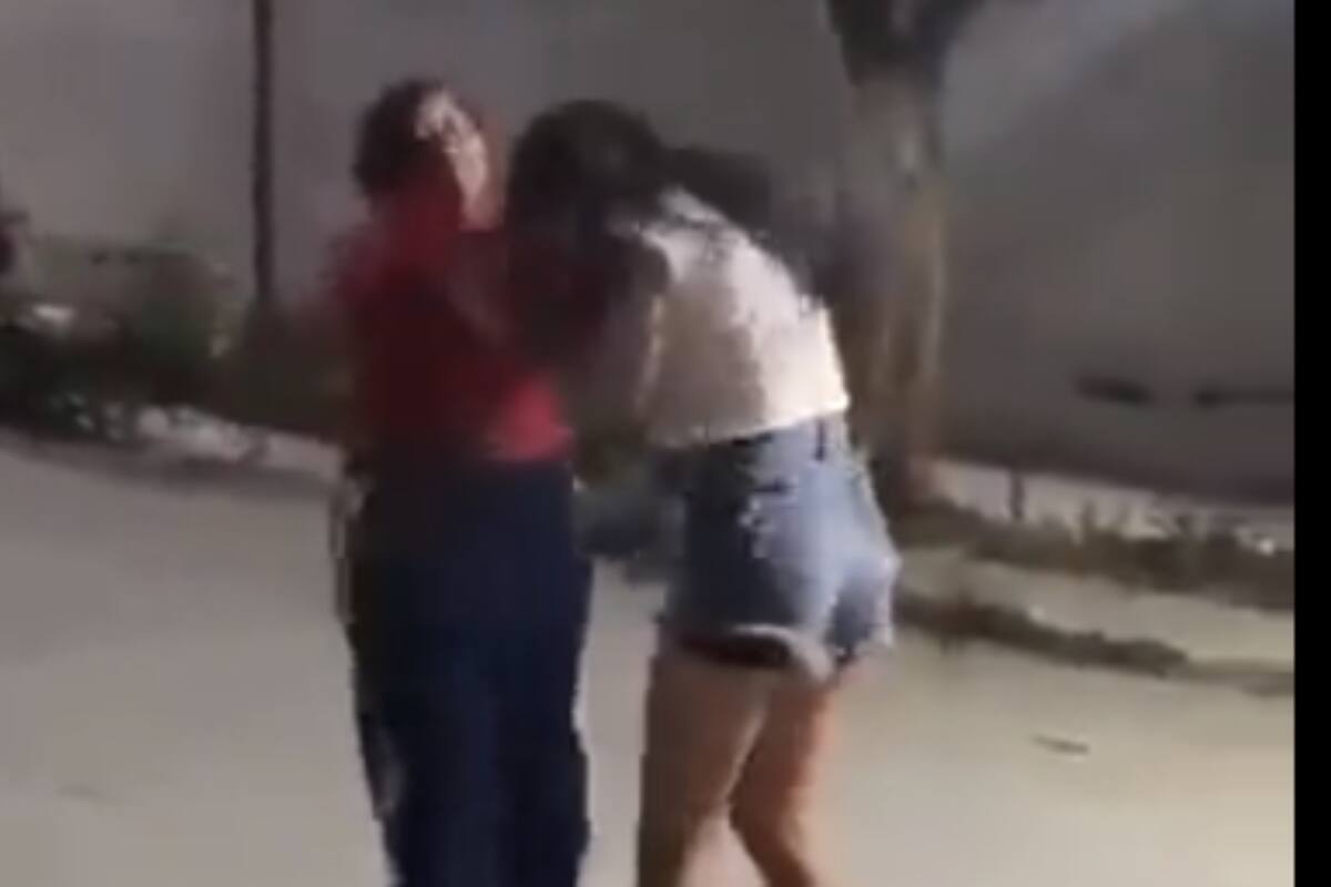 VIDEO: Madre indigna en redes tras golpear a su hija para que se defienda del bullying