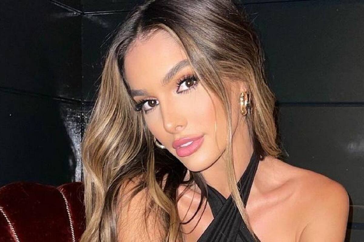 Lyna Pérez causa furor en Instagram al posar su ajustado traje de baño en la playa