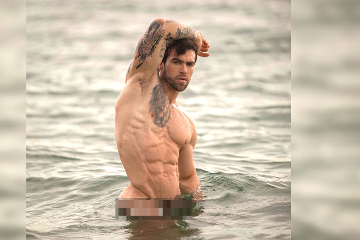 FOTOS: ¡David Ortega posa completamente desnudo en el mar y vuelve locos a sus fans!