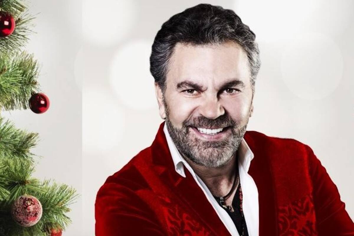 Mijares suena navideño y hace dueto con su hija Lucero