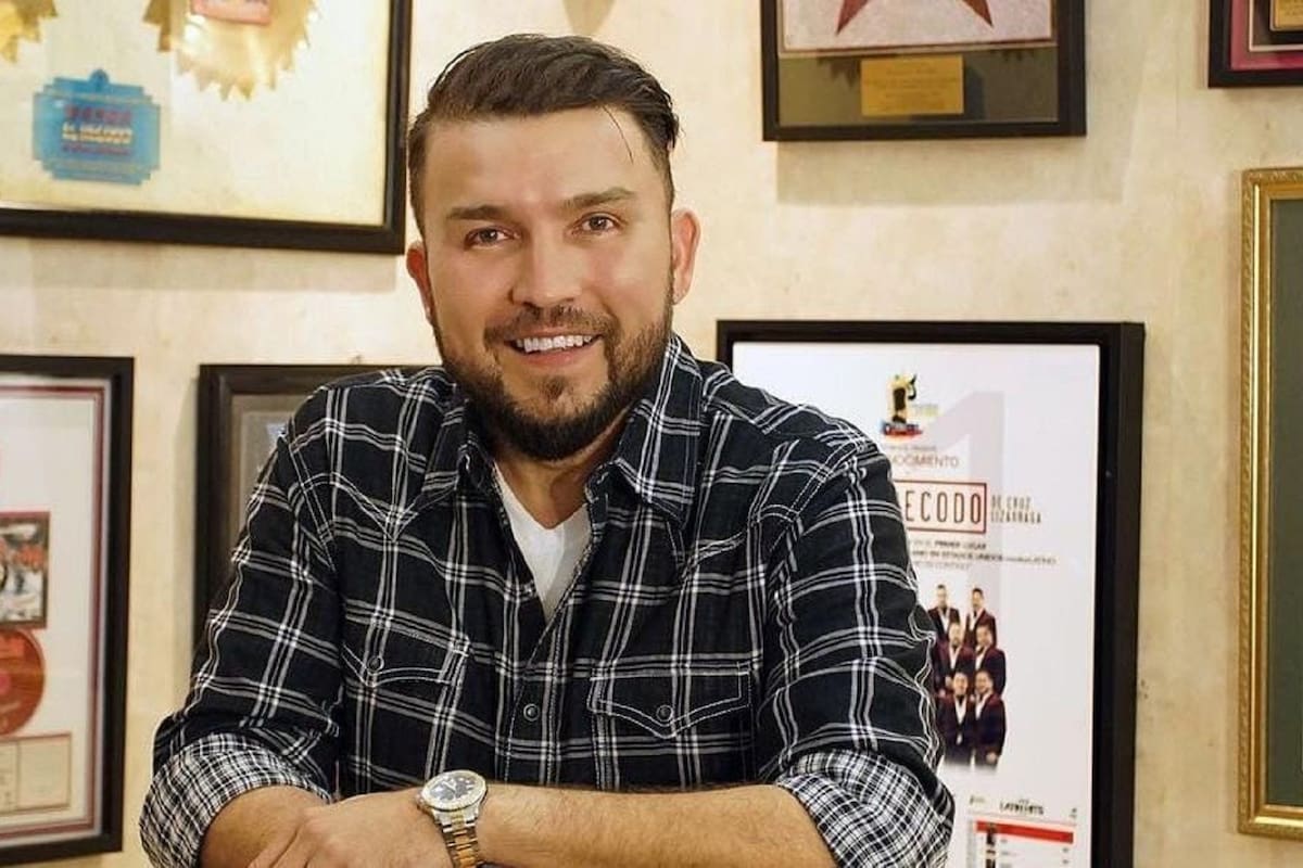 Poncho Lizárraga rompe en llanto al recordar la muerte de su padre