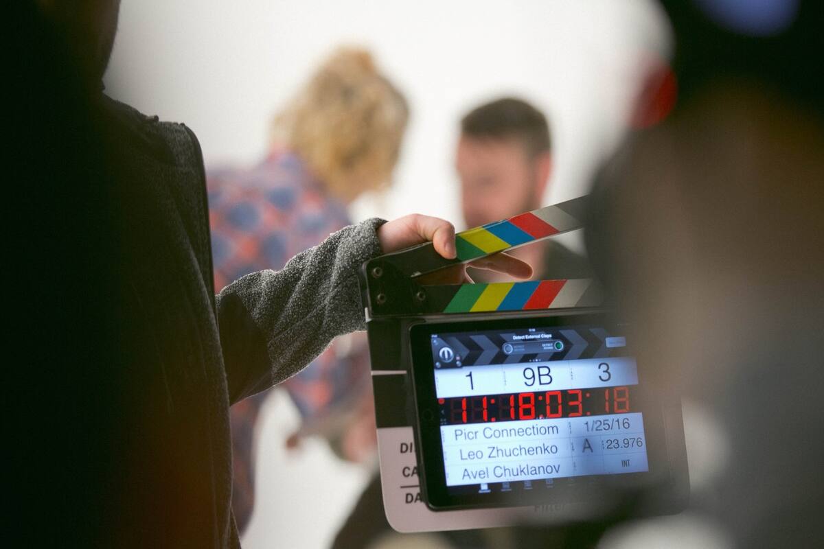 Hollywood prohibirá los guiones creados por Inteligencia Artificial