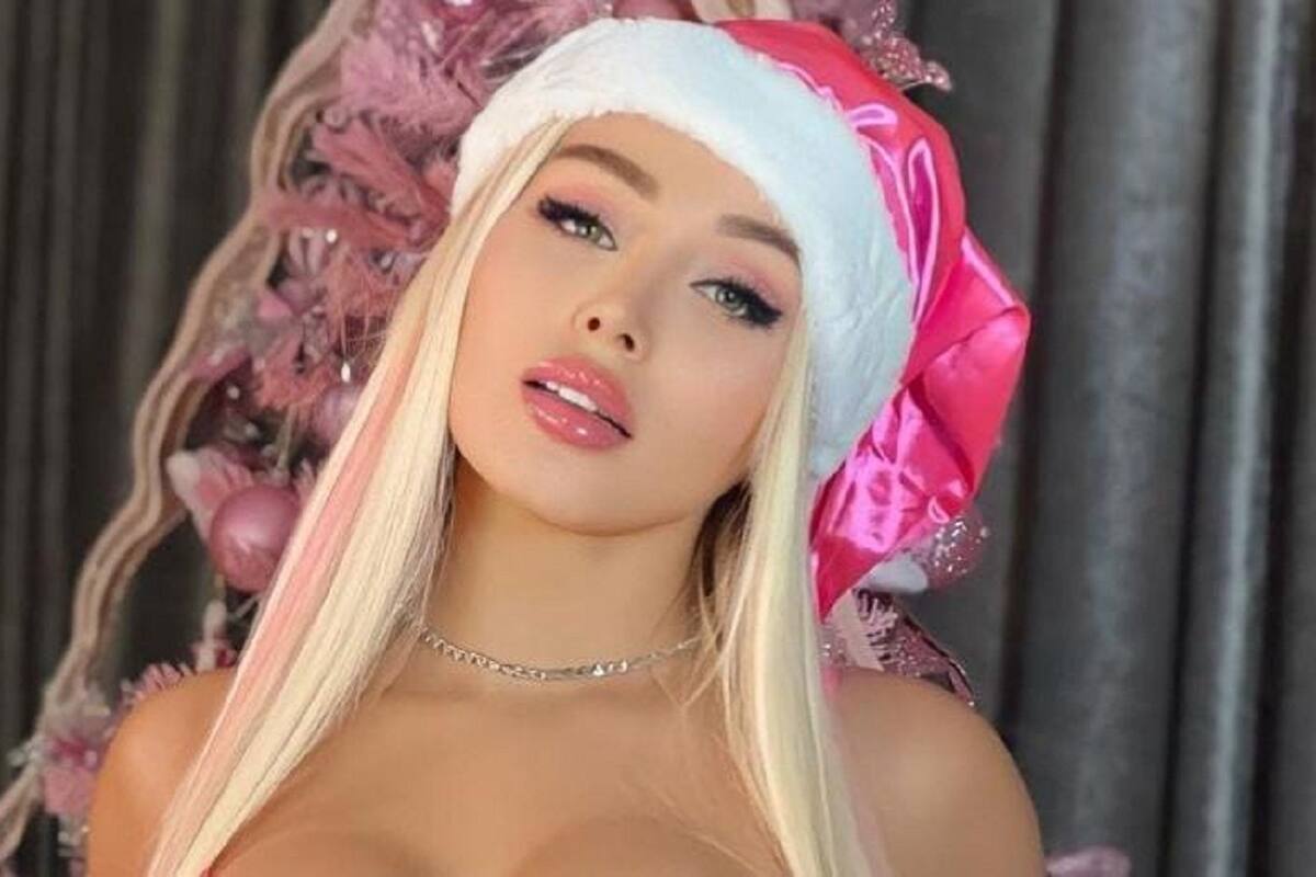 Daniella Chávez modela su baby doll navideño y emociona a sus fans