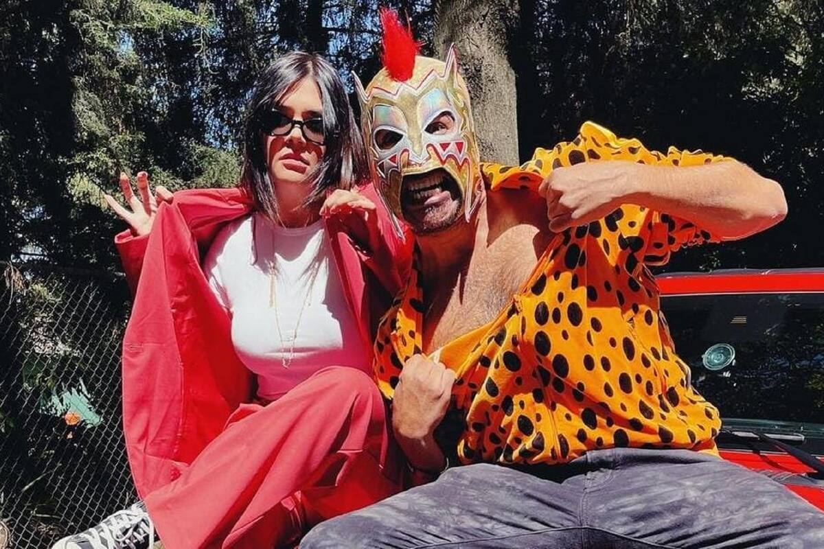 Yuridia bromea con el Escorpión Dorado y dice que le envió "nudes" a Eduin Caz