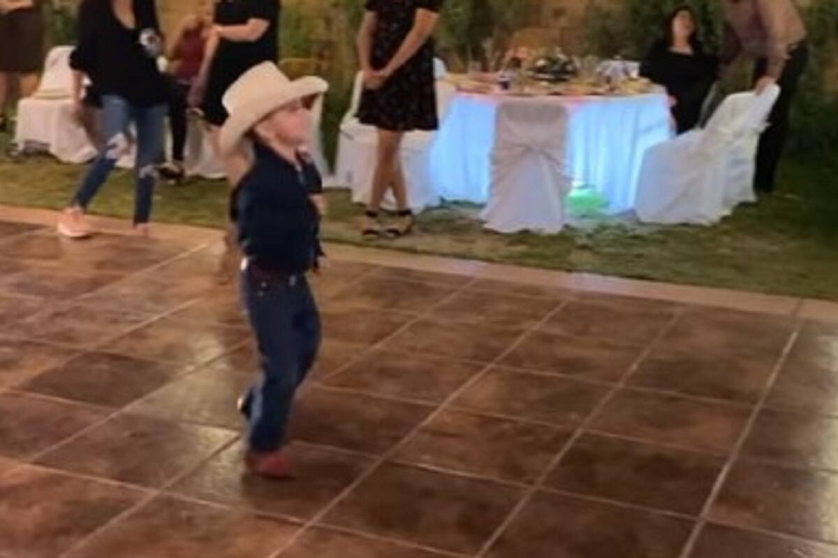 VIDEO VIRAL: Niño se roba el show bailando "El Cóndor Pasa" en una quinceañera