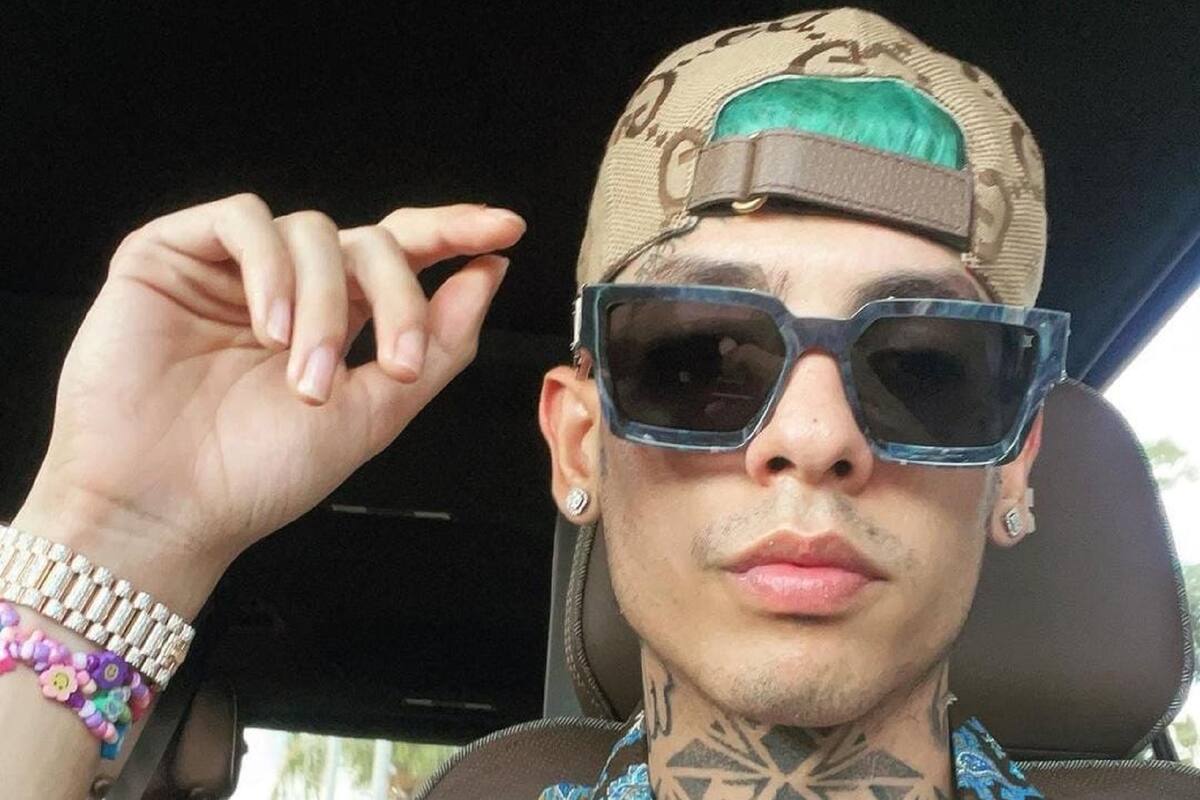 Más de 3 mil pesos por una Jersey de la nueva línea de ropa de Natanael Cano