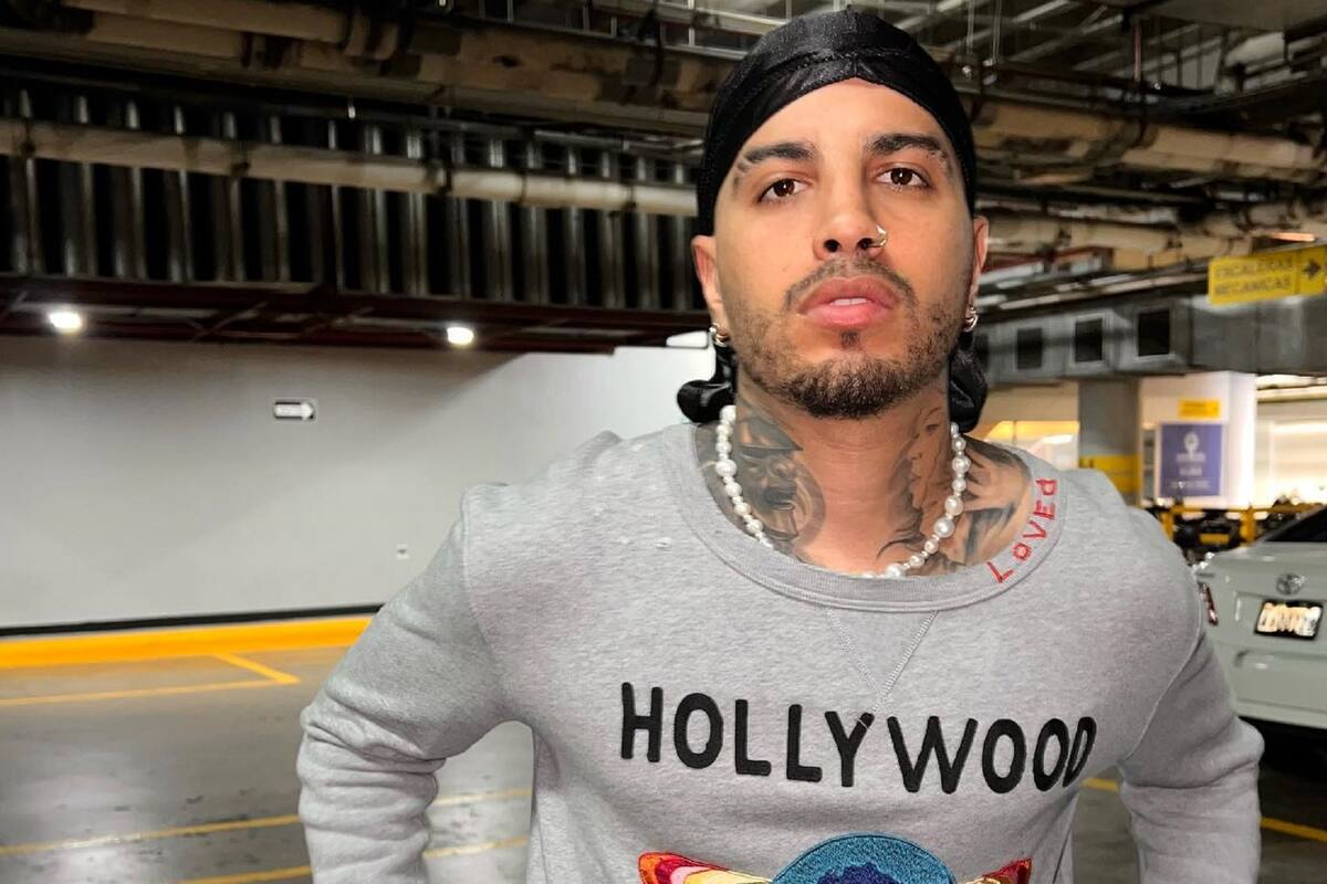 Rauw Alejandro se disloca el hombro en pleno show y termina hospitalizado