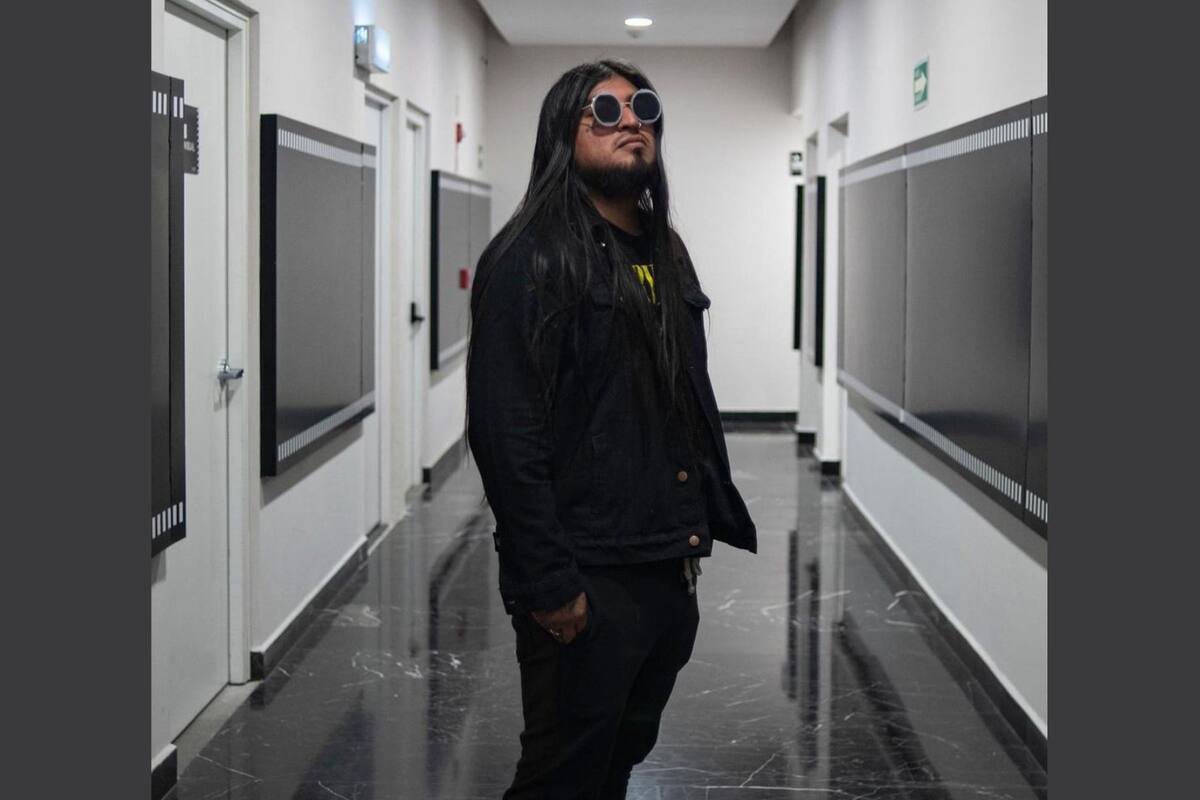 Carlos Ballarta confirma que ya dobló el último episodio de Attack on Titans