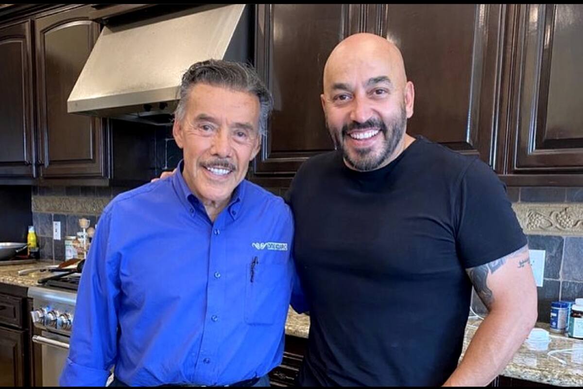 Lupillo Rivera pide a su padre que cuide su dinero tras dejar a Juan Rivera a cargo de su disquera