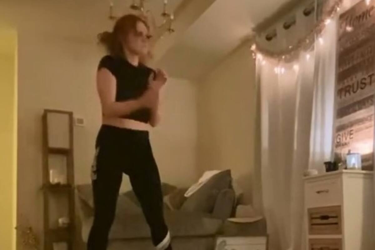 ¡Qué miedo! Mujer que grababa TikTok capta el momento en que un hombre entra a su depa