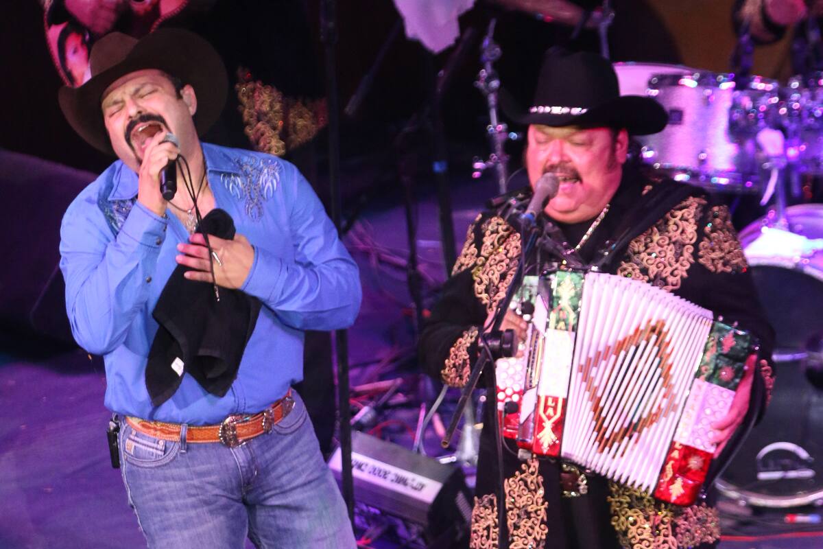 Exmiembro de la banda de Ramón Ayala relata supuestos abusos de Ramón Ayala Jr.: “Todos lo veían y nadie intervenía”