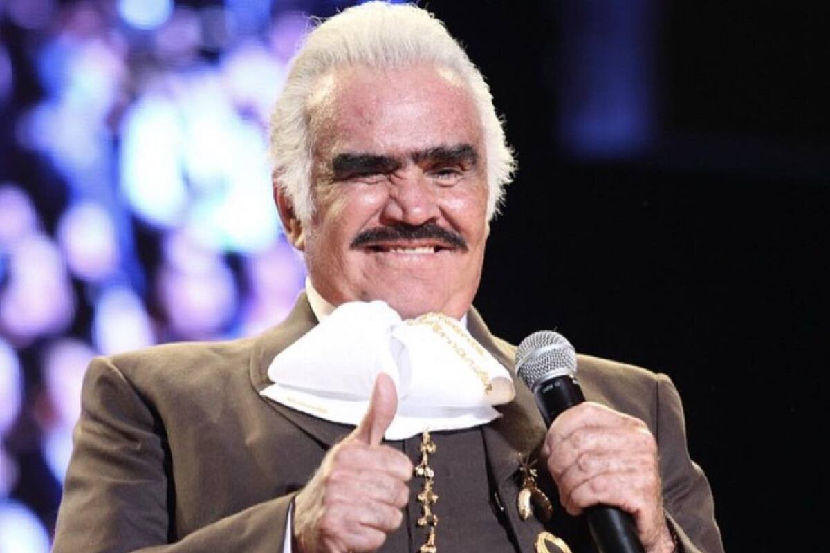 Vicente Fernández fue operado de emergencia tras sufrir una caída en su rancho
