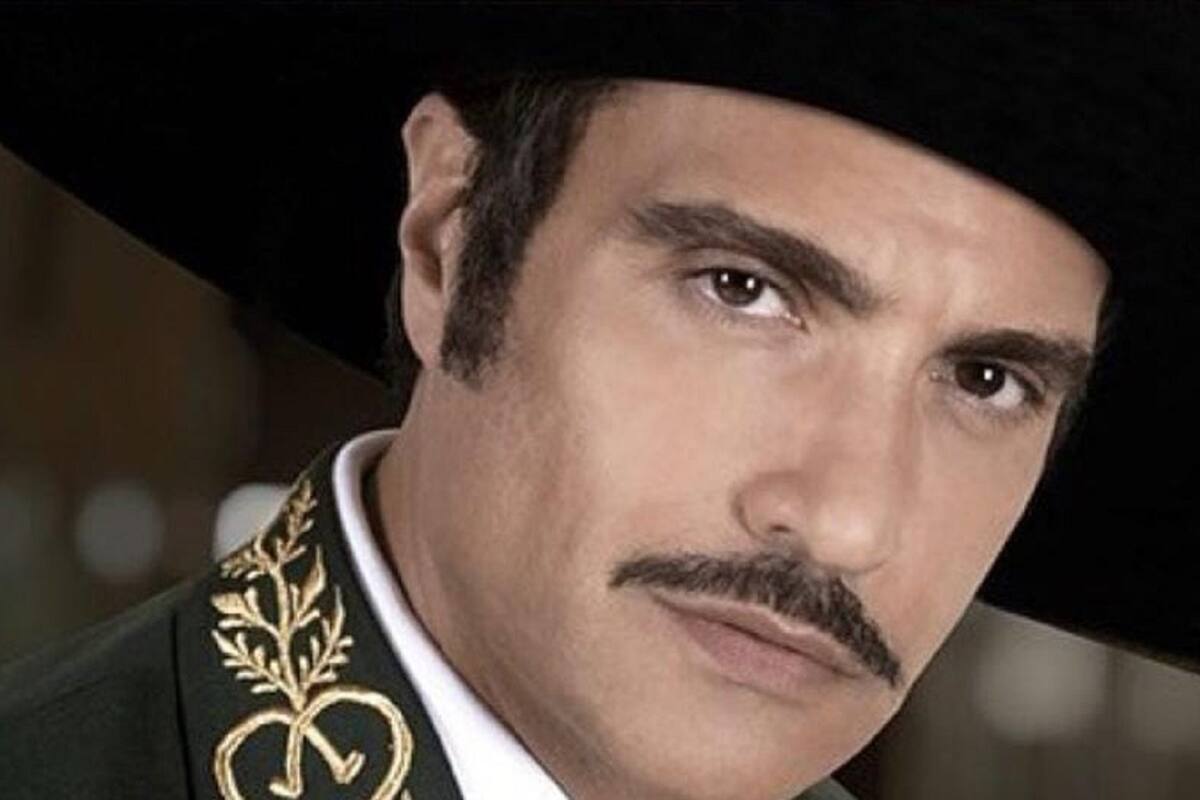 Así luce Jaime Camil caracterizado como Vicente Fernández para su bioserie