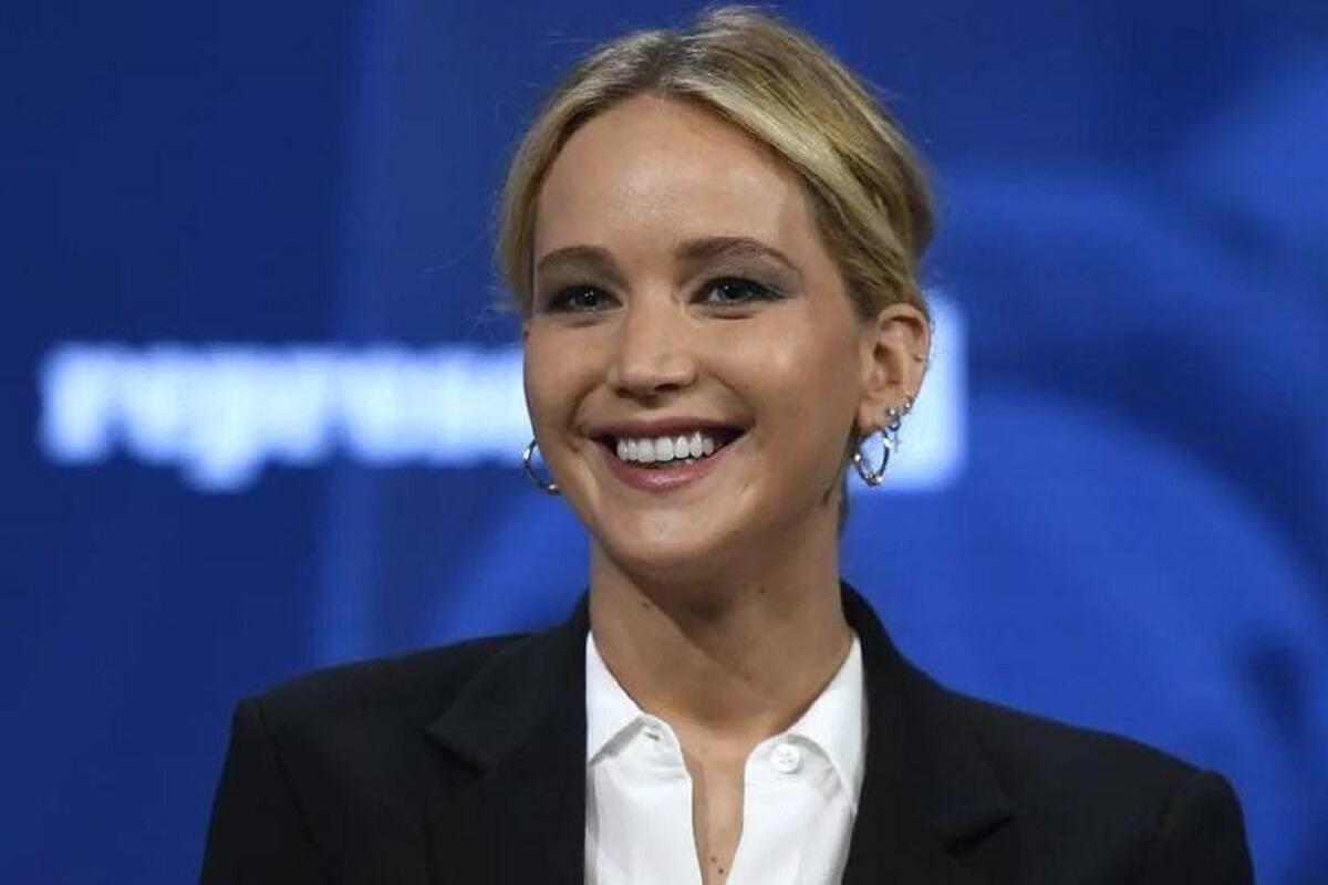 La actriz Jennifer Lawrence da a luz a su primer hijo