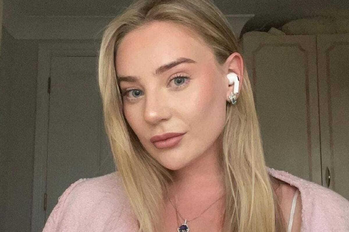 Bethany Lily April enamora a sus seguidores de Instagram con vestido blanco