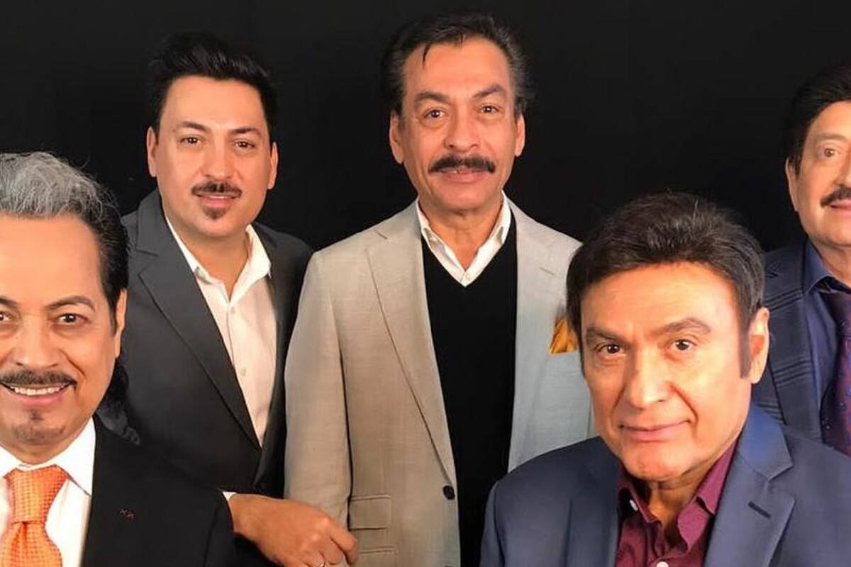 Los Tigres Del Norte se vacunan contra el COVID-19 y animan a sus fans a también hacerlo