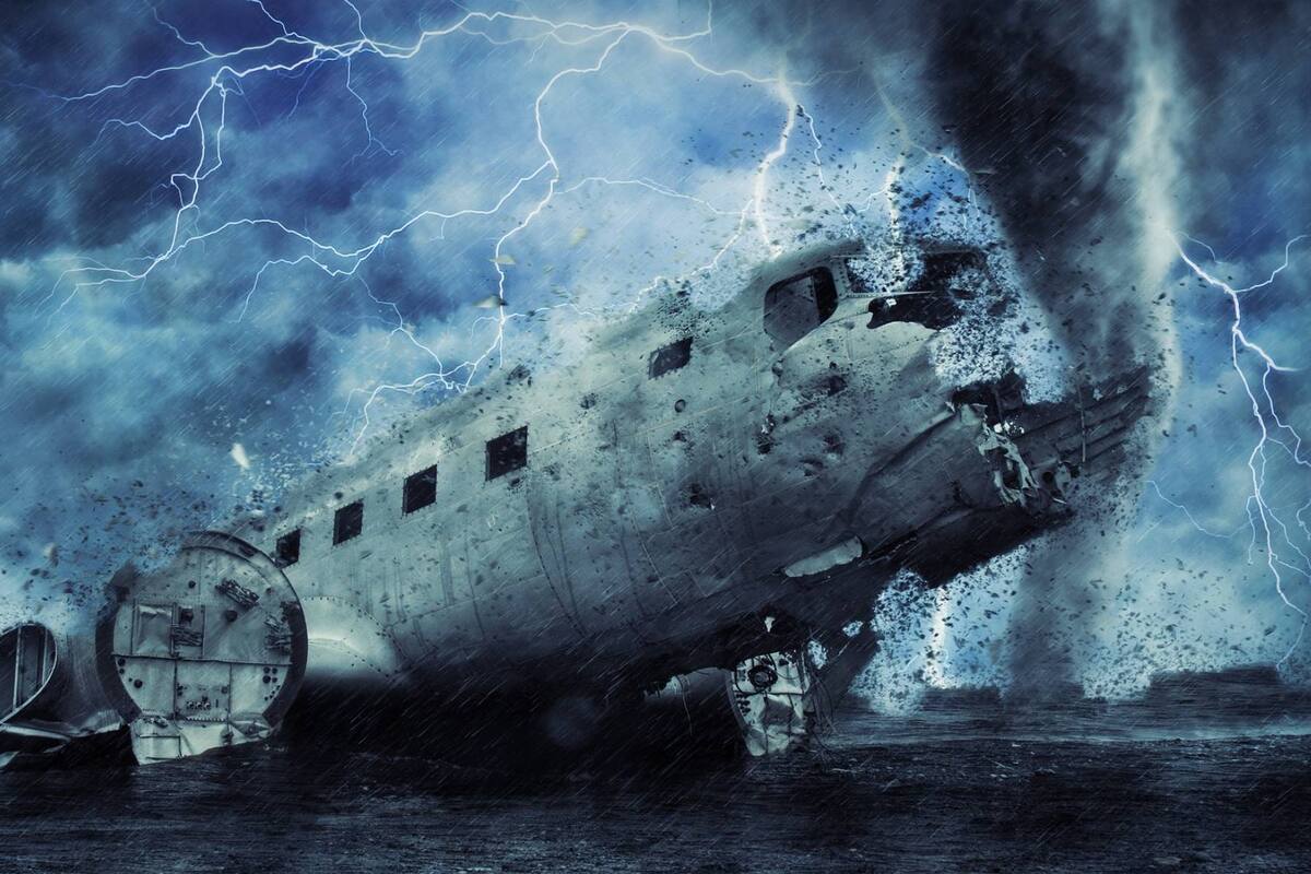 VIDEO: Pasajeros de avión viven momentos de pánico al chocar contra el mar